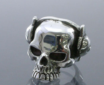Headphone skull ring